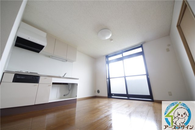 ヴィ　フォレストⅡの居間・リビング