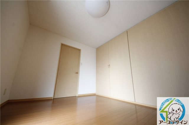 ヴィ　フォレストⅡの洋室