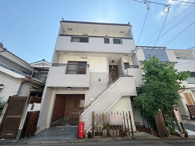 深草平田町の前面道路含む現地写真