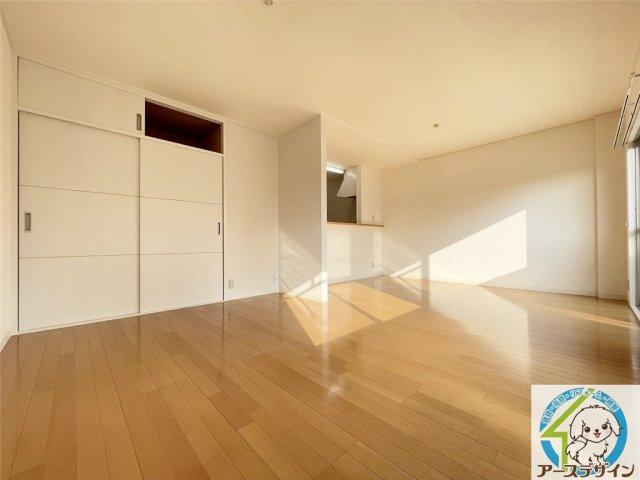 ラークハイツの居間・リビング