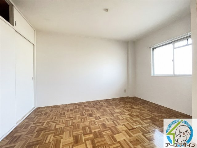 ラークハイツの洋室