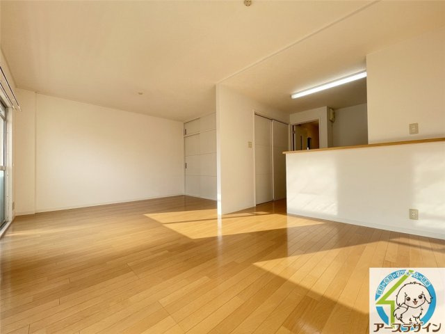 ラークハイツの居間・リビング