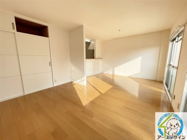 ラークハイツの居間・リビング