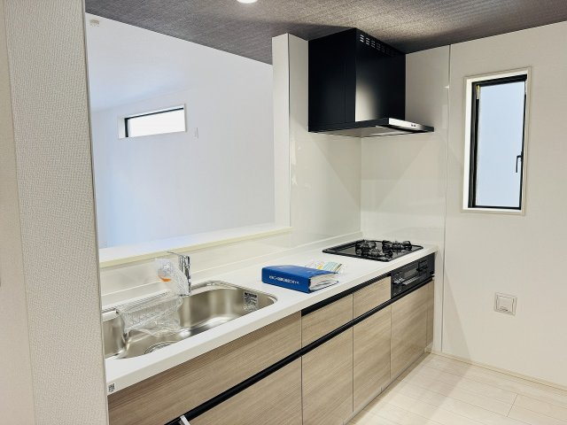 八王子市　大和田町　新築一戸建て　８期のキッチン|～使い勝手の良いシステムキッチン～