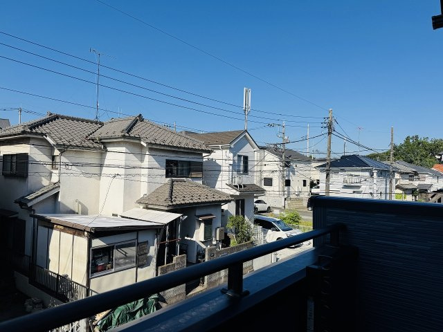 八王子市　大和田町　新築一戸建て　８期のバルコニー|～2ヶ所から出入り可能なバルコニー～