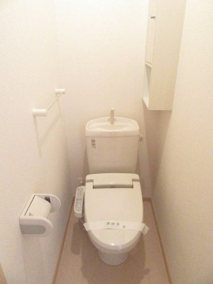 【トイレ】 | アンベリールＢ2DKH | 落ち着いたトイレです