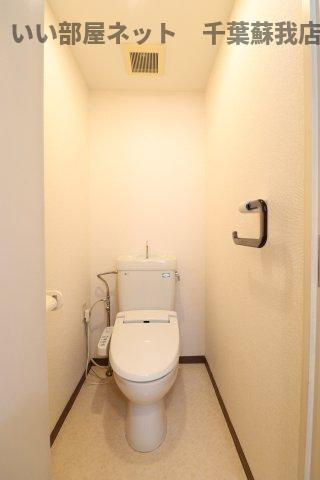 アーバンエクセル蘇我のトイレ|白を基調とした清潔感のあるトイレ♪