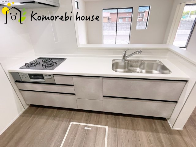 さいたま市見沼区深作　11期　新築一戸建て　グラファーレ　03のキッチン|使いやすいキッチンです