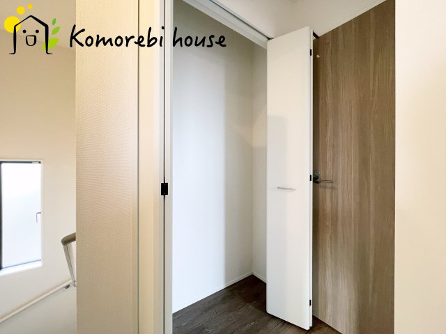 さいたま市見沼区深作　11期　新築一戸建て　グラファーレ　03の収納|収納豊富です