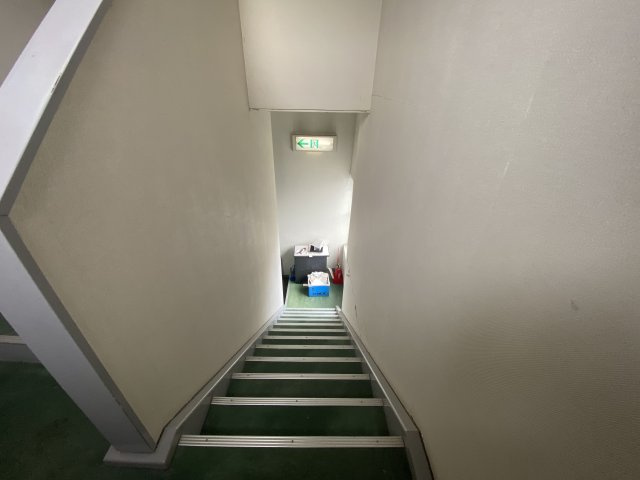 ロックフィールド倉庫のロビー