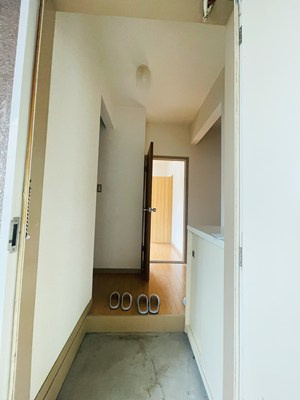 コーポ晃栄の玄関