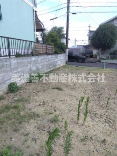 ６５７４２　各務原市松が丘土地の外観