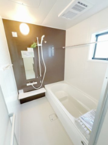 新築戸建・建売　桐生市相生町4丁目　長期優良住宅認定　相生小・相生中の浴室|浴室乾燥機付きで雨の日や花粉の時期でも室内干しができるので安心です！