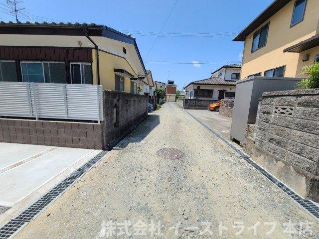 【新築戸建】　いわき市小名浜岡小名2期　長期優良住宅　限定1棟の前面道路含む現地写真|西側4.0ｍ私道