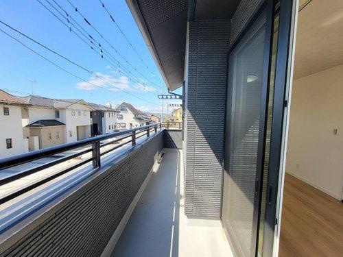 鹿沼市栄町のバルコニー|〇バルコニー〇
太陽の光が気持ちいいバルコニー♪
2025年4月撮影