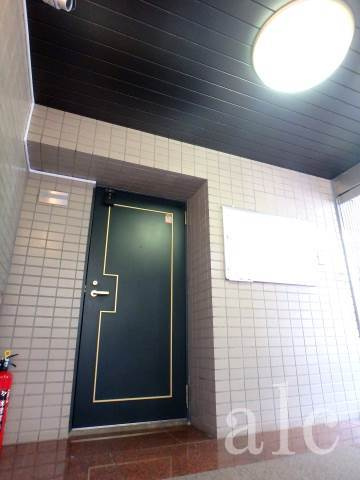 東高円寺アムフラットのロビー|共用部２