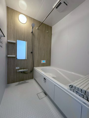 Adoble+ーアドブル＋小倉南区下貫3丁目4期　【小倉南区　新築戸建て】の浴室|半身浴もできるゆったりとしたシステムバス♪　【小倉南区　新築戸建て】