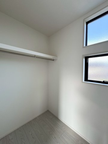 Adoble+ーアドブル＋小倉南区下貫3丁目4期　【小倉南区　新築戸建て】の収納|WICは季節外の衣類や布団なども、かさばることなくしまえます　【小倉南区　新築戸建て】