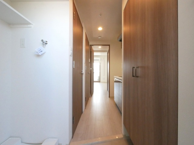 Alivis福島海老江(旧:フォーリアライズ福島ルノン)の玄関