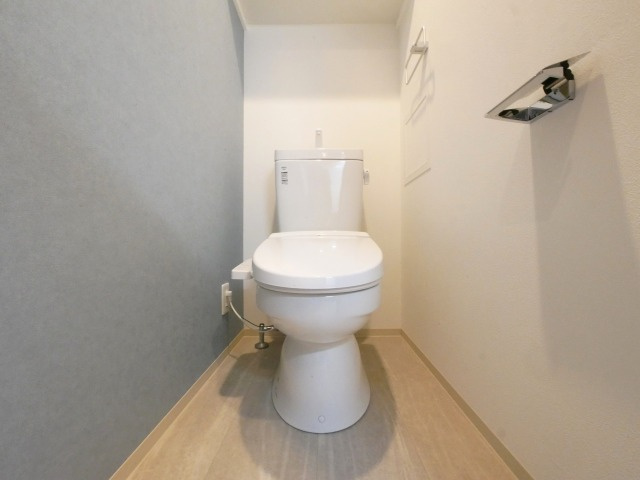 【トイレ】 | Alivis福島海老江(旧:フォーリアライズ福島ルノン)