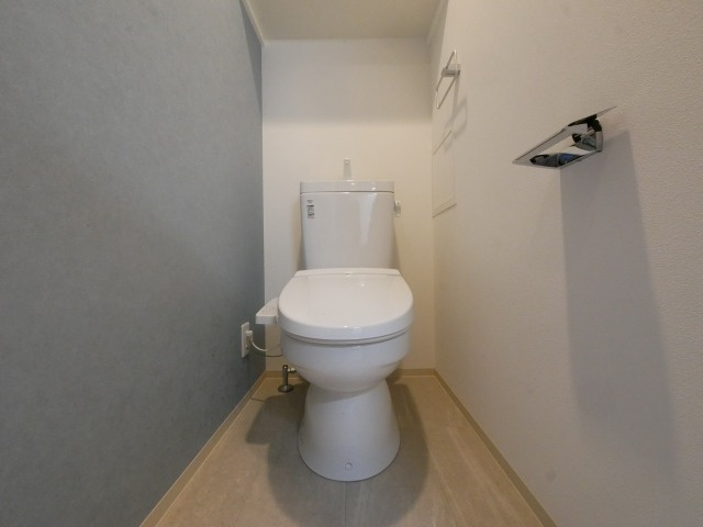 【トイレ】 | Alivis福島海老江(旧:フォーリアライズ福島ルノン)