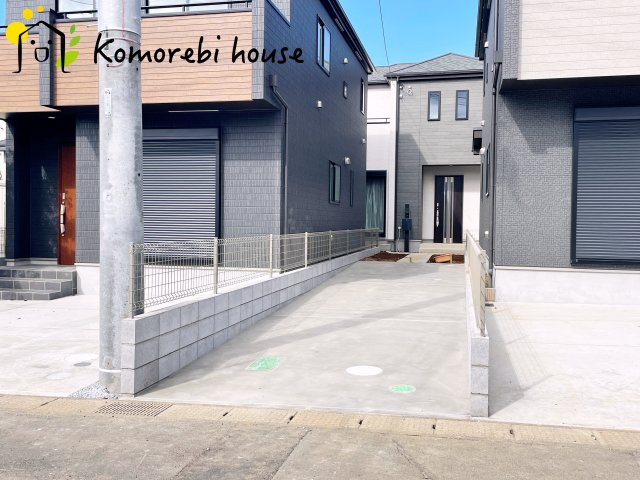 さいたま市北区吉野町2丁目192番11　新築一戸建て　Aの駐車場|駐車場があるので、車を買う予定の方も安心です