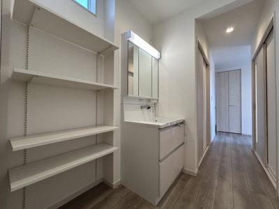 【独立洗面台】