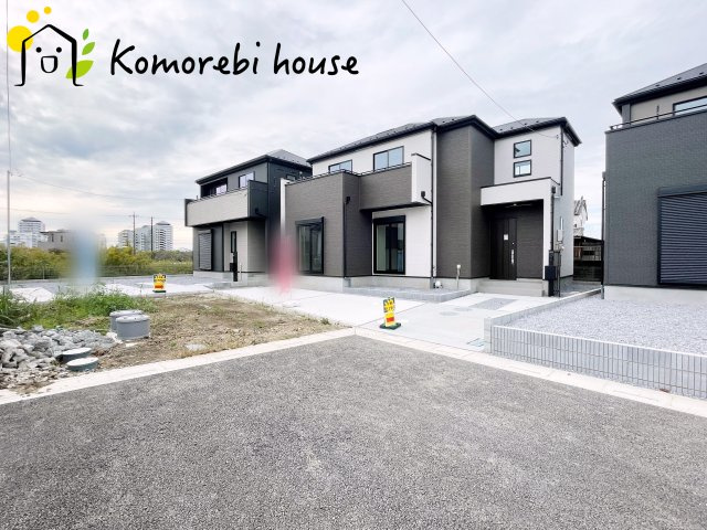 さいたま市見沼区深作　11期　新築一戸建て　グラファーレ　05の前面道路含む現地写真|前面道路含む現地写真です