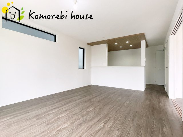 さいたま市見沼区深作　11期　新築一戸建て　グラファーレ　05の居間・リビング|リビングです