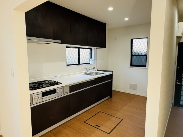 八王子市　元八王子町　中古戸建てのキッチン|～新規交換海、使い勝手の良いシステムキッチン～