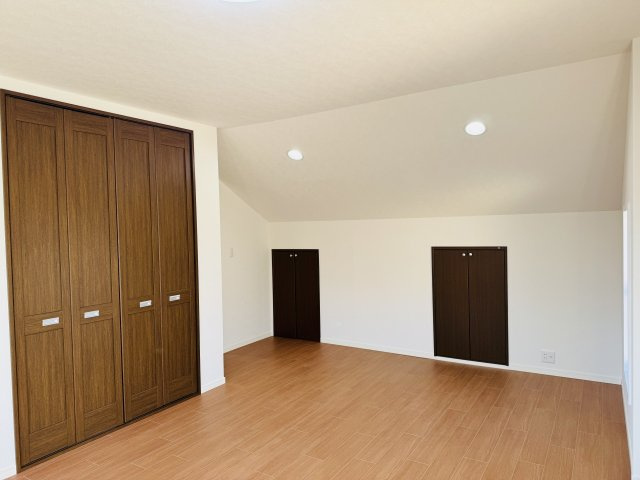 八王子市　元八王子町　中古戸建て（5LDK）の収納|～収納力の高いクローゼット完備～