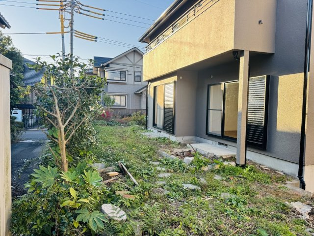 八王子市　元八王子町　中古戸建て（5LDK）の庭|～ガーデニングなども楽しめる庭付き～