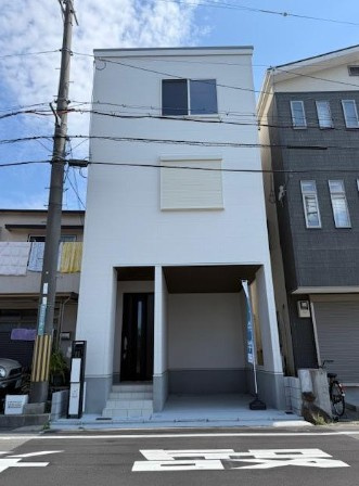 船橋本町1丁目　新築一戸建ての外観|新しい生活にいかがでしょうか？外観はお住まいの顔になります。こだわりたいポイントですね。外壁塗装や屋根塗装のご相談も承っております。
■現地内覧・資金計画相談・住宅ローン相談もお問合せ受付中■