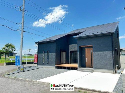 宇都宮市富士見町の外観|○外観写真○
Z空調搭載のオール電化住宅です！内覧予約受付中♪ぜひ、お気軽にお問い合わせください（＾＾）
2025年6月撮影