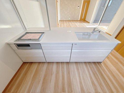 宇都宮市富士見町のキッチン|〇キッチン〇
お掃除楽々なIHクッキングッヒーター♪ホーローシステムキッチンなので、熱や傷に強い仕様となっております（＾＾）
2025年4月撮影