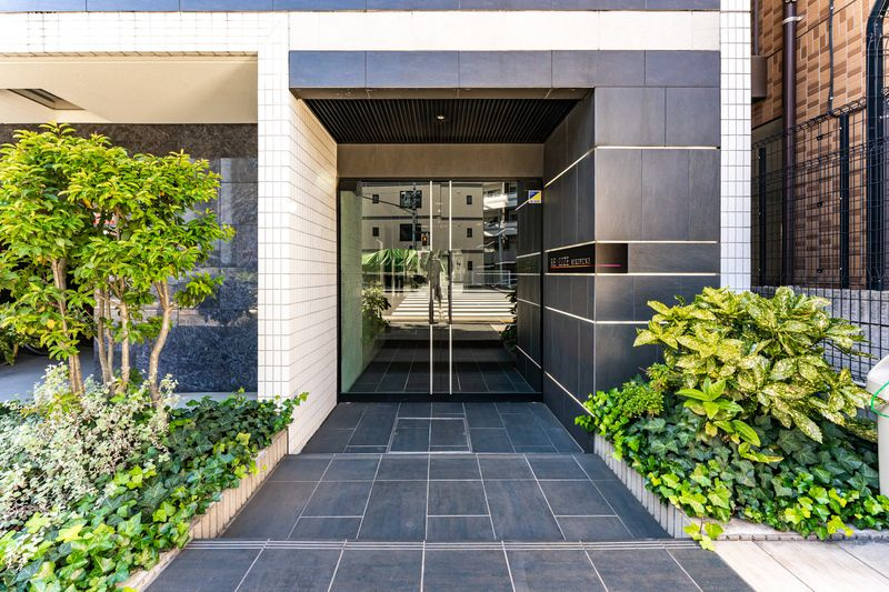 REALIZE曳舟（レアライズ）のエントランス