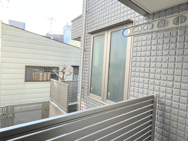 パーシモン幡ヶ谷のバルコニー