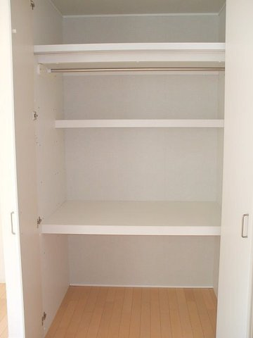 パーシモン幡ヶ谷の収納|服も物も収納できる大きな収納