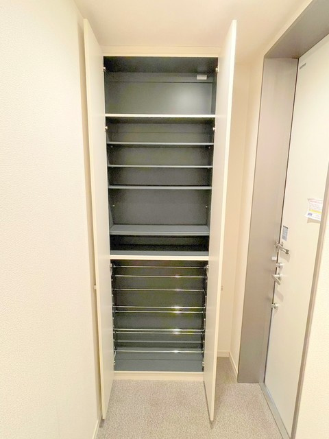 パーシモン幡ヶ谷の玄関