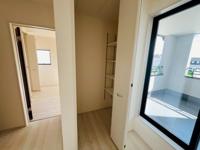 第1の収納|〇収納〇
可動棚付き収納スペース！あると嬉しいプラスワンのスペースです（＾＾）
2025年10月撮影