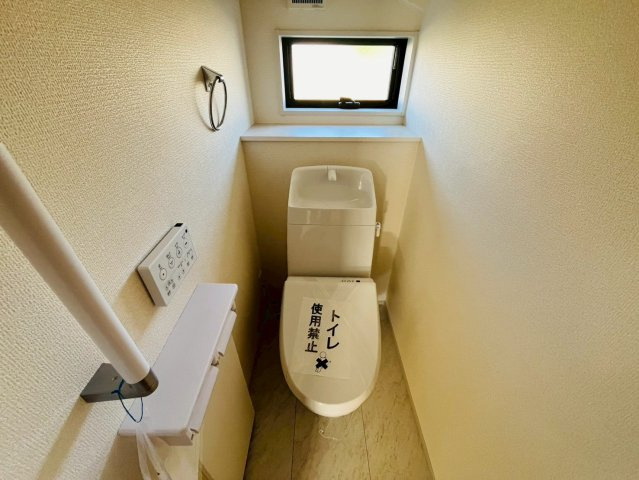 第1のトイレ|〇トイレ〇
1階と2階にトイレがございますので朝の混雑した時も安心です（＾＾）
2025年10月撮影