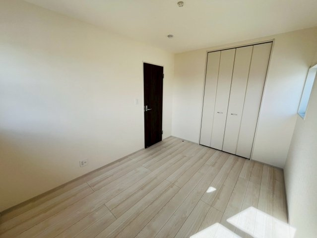 第1の洋室|〇洋室　6帖〇
お子様ひとりひとりにお部屋を持たせることができます♪
2025年10月撮影