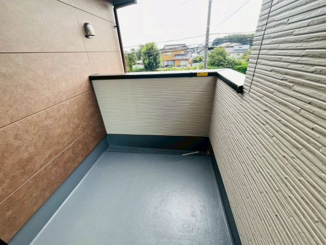 2期のバルコニー|〇バルコニー〇
広々バルコニー♪お洗濯ものはもちろん、運ぶのが大変なお布団も楽々干せますね。
※2025年10月撮影