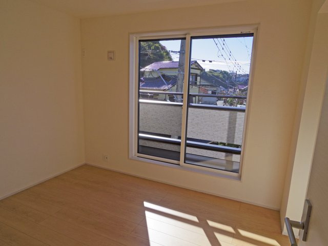 【洋室】 | 三島市谷田 新築建売分譲住宅 土地＋建物 TW05786 | 三島市谷田2号棟　洋室5.25帖 ※令和7年11月21日撮影写真