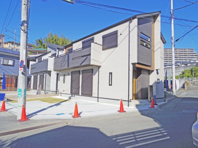 【外観】 | 三島市谷田 新築建売分譲住宅 土地＋建物 TW05786 | 三島市谷田　外観全体 ※令和7年11月21日撮影写真