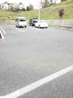 グレース新生の駐車場|駐車場に車を止められます