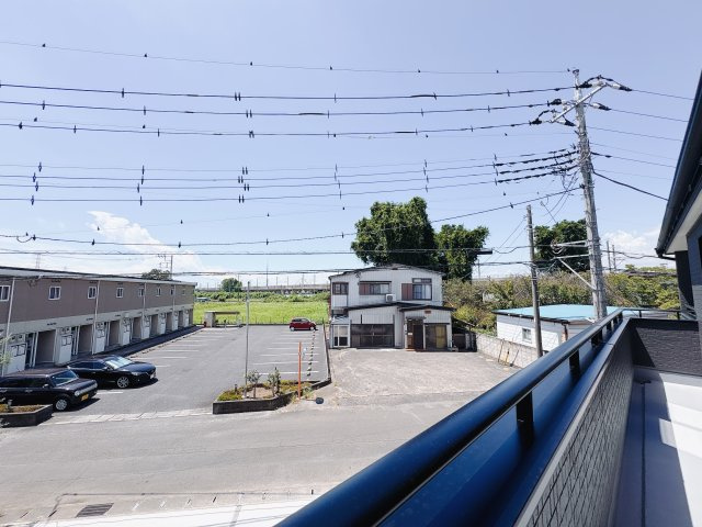 【LiveleGarden】小山市西城南 第5 全2邸のその他|〇2号棟バルコニーからの眺望〇
バルコニーからの南側眺望。十分な陽当りが確保されています！是非現地にてご体感下さい。ご見学については、いつでもお気軽にご連絡下さい！

