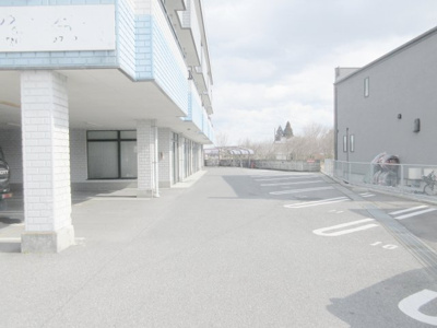 【駐車場】 | ロワイヤルハイツ
