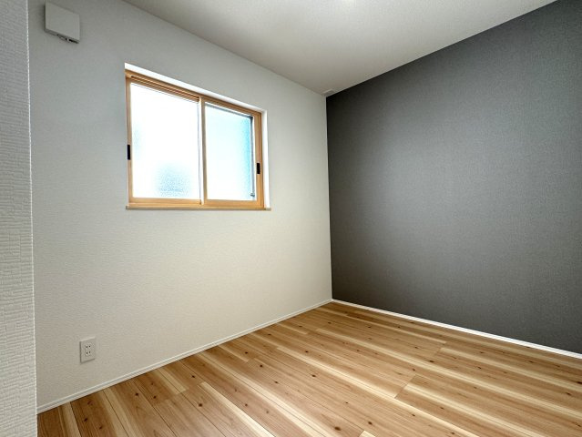 阿賀野市緑町　新築戸建の洋室