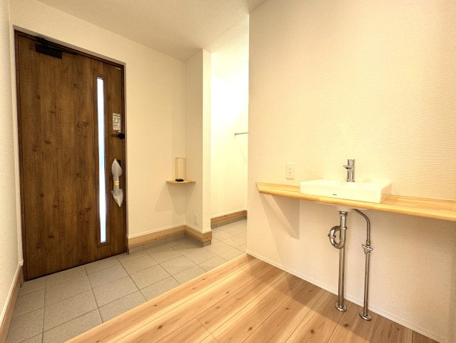 阿賀野市緑町　新築戸建の玄関